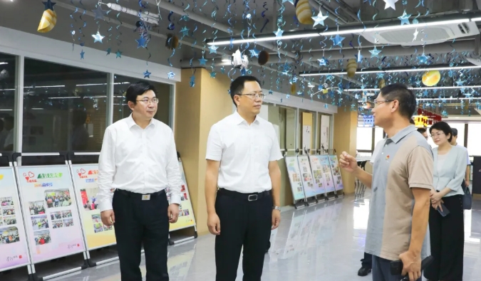 市領導調研黨建引領基層治理